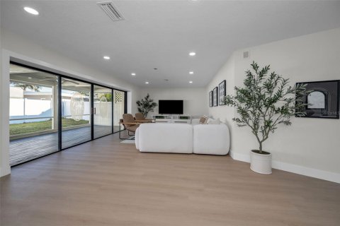 Villa ou maison à vendre à Largo, Floride: 3 chambres, 175.68 m2 № 2099343 - photo 13