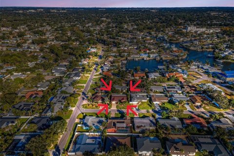 Villa ou maison à vendre à Largo, Floride: 3 chambres, 175.68 m2 № 2099343 - photo 3