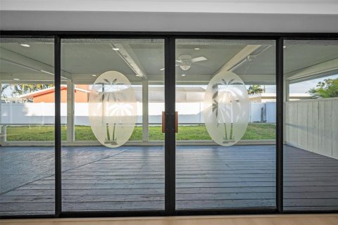 Villa ou maison à vendre à Largo, Floride: 3 chambres, 175.68 m2 № 2099343 - photo 12