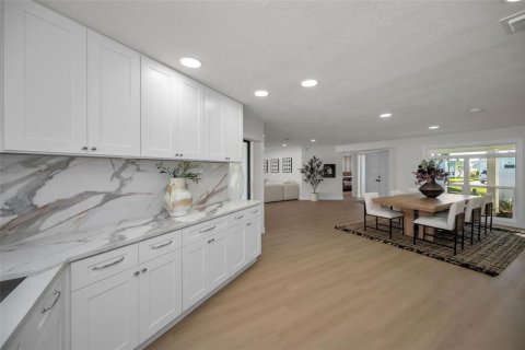 Villa ou maison à vendre à Largo, Floride: 3 chambres, 175.68 m2 № 2099343 - photo 21