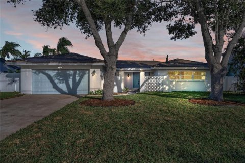Casa en Largo, Florida 3 dormitorios, 175.68 m2 № 2099343