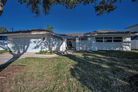 Villa ou maison à vendre à Largo, Floride: 3 chambres, 175.68 m2 № 2099343 - photo 4