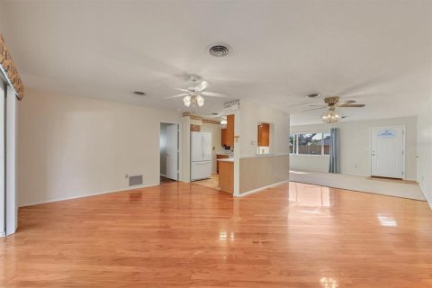 Villa ou maison à vendre à Venice, Floride: 3 chambres, 147.16 m2 № 2095551 - photo 2