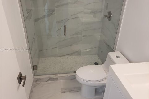 Снять в аренду кондоминиум в Пемброк-Пайнс, Флорида 2 спальни, 88.54м2, № 2076593 - фото 20