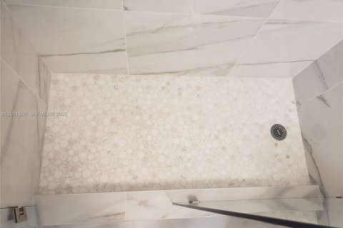 Снять в аренду кондоминиум в Пемброк-Пайнс, Флорида 2 спальни, 88.54м2, № 2076593 - фото 25