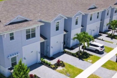 Touwnhouse à Port St. Lucie, Floride 3 chambres, 151.62 m2 № 2084663