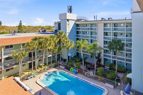 Condominio en alquiler en Saint Petersburg, Florida, 2 dormitorios, 74.32 m2 № 2099079 - foto 24