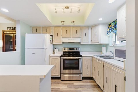 Condominio en alquiler en Saint Petersburg, Florida, 2 dormitorios, 74.32 m2 № 2099079 - foto 5