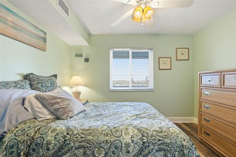Condominio en alquiler en Saint Petersburg, Florida, 2 dormitorios, 74.32 m2 № 2099079 - foto 20