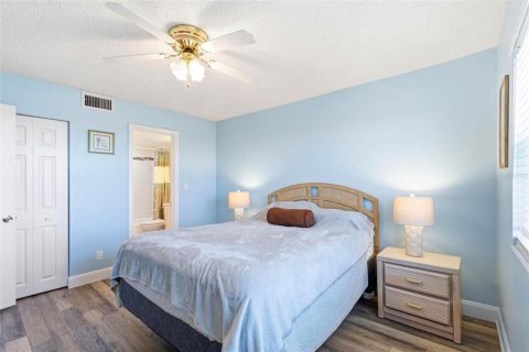 Condominio en alquiler en Saint Petersburg, Florida, 2 dormitorios, 74.32 m2 № 2099079 - foto 14