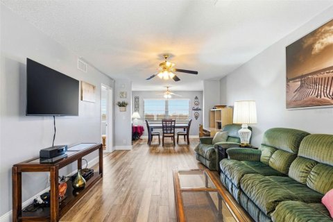 Condominio en alquiler en Saint Petersburg, Florida, 2 dormitorios, 74.32 m2 № 2099079 - foto 9