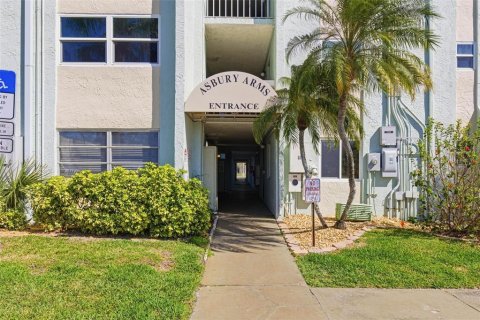 Condominio en alquiler en Saint Petersburg, Florida, 2 dormitorios, 74.32 m2 № 2099079 - foto 3