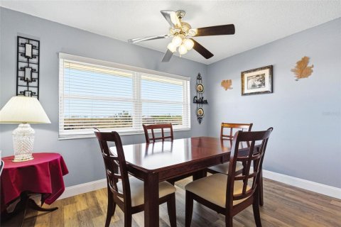 Condominio en alquiler en Saint Petersburg, Florida, 2 dormitorios, 74.32 m2 № 2099079 - foto 19