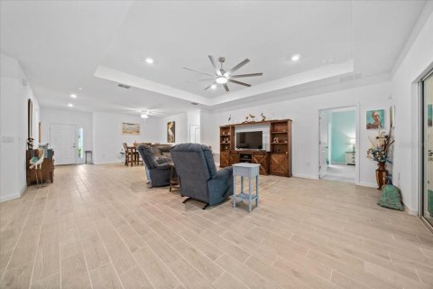 Villa ou maison à vendre à Dunnellon, Floride: 4 chambres, 213.02 m2 № 1907876 - photo 17
