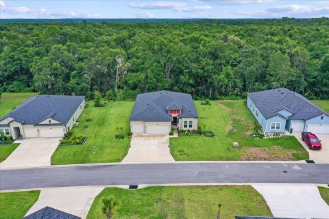 House in Dunnellon, Florida 4 bedrooms, 213.02 sq.m. № 1907876 - photo 3