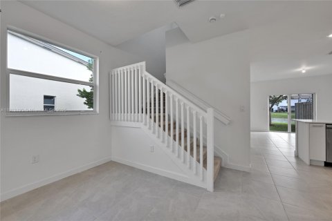 Townhouse in Miami, Florida 3 bedrooms, 157.47 sq.m. № 1968416 - photo 9