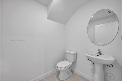 Townhouse in Miami, Florida 3 bedrooms, 157.47 sq.m. № 1968416 - photo 15