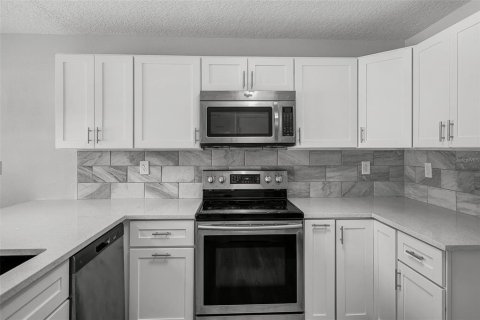 Villa ou maison à vendre à Winter Haven, Floride: 4 chambres, 120.31 m2 № 1675347 - photo 5