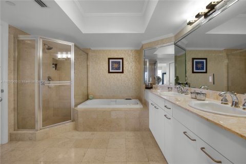 Condo in Aventura, Florida, 2 bedrooms  № 1823582 - photo 16
