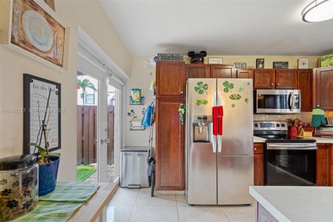 Condominio en venta en Miami, Florida, 3 dormitorios, 124.49 m2 № 2046653 - foto 9