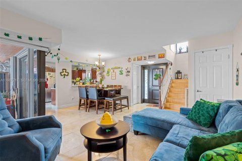 Condominio en venta en Miami, Florida, 3 dormitorios, 124.49 m2 № 2046653 - foto 8