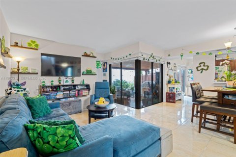 Condominio en venta en Miami, Florida, 3 dormitorios, 124.49 m2 № 2046653 - foto 5