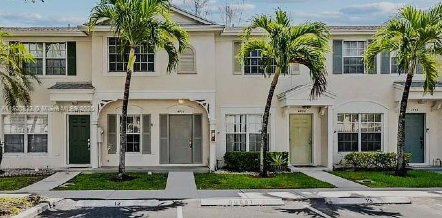 Adosado en Dania Beach, Florida 2 dormitorios, 103.12 m2 № 1975121