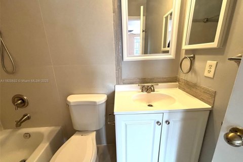 Adosado en alquiler en Dania Beach, Florida, 2 dormitorios, 103.12 m2 № 1975121 - foto 7