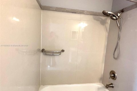 Adosado en alquiler en Dania Beach, Florida, 2 dormitorios, 103.12 m2 № 1975121 - foto 6