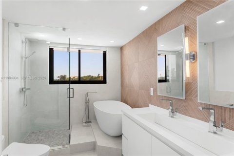 Снять в аренду кондоминиум в Майами, Флорида 3 спальни, 186.73м2, № 2050838 - фото 13