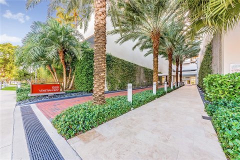 Снять в аренду кондоминиум в Майами, Флорида 3 спальни, 186.73м2, № 2050838 - фото 25