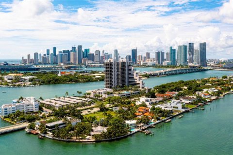 Снять в аренду кондоминиум в Майами, Флорида 3 спальни, 186.73м2, № 2050838 - фото 20