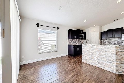 Villa ou maison à louer à Kissimmee, Floride: 4 chambres, 222.87 m2 № 2394177 - photo 8