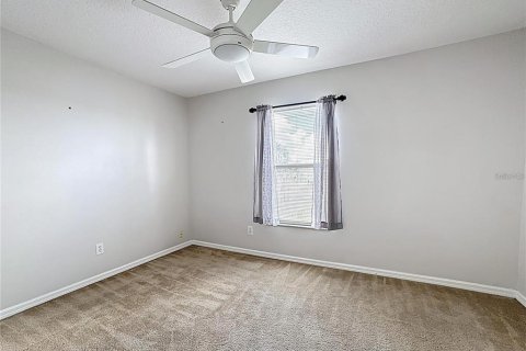 Villa ou maison à louer à Kissimmee, Floride: 4 chambres, 222.87 m2 № 2394177 - photo 30