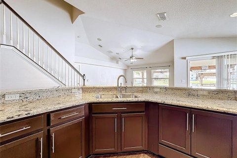 Villa ou maison à louer à Kissimmee, Floride: 4 chambres, 222.87 m2 № 2394177 - photo 7