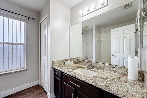 Villa ou maison à louer à Kissimmee, Floride: 4 chambres, 222.87 m2 № 2394177 - photo 27