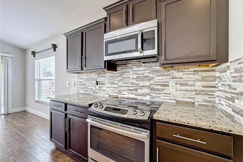 Villa ou maison à louer à Kissimmee, Floride: 4 chambres, 222.87 m2 № 2394177 - photo 11