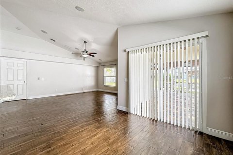 Villa ou maison à louer à Kissimmee, Floride: 4 chambres, 222.87 m2 № 2394177 - photo 13