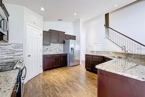 Villa ou maison à louer à Kissimmee, Floride: 4 chambres, 222.87 m2 № 2394177 - photo 9