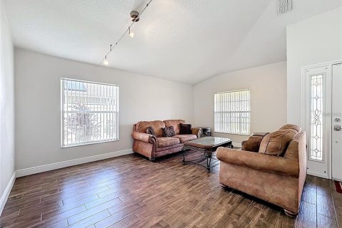 Villa ou maison à louer à Kissimmee, Floride: 4 chambres, 222.87 m2 № 2394177 - photo 18