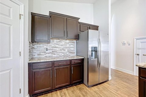 Villa ou maison à louer à Kissimmee, Floride: 4 chambres, 222.87 m2 № 2394177 - photo 12