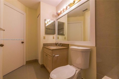 Condominio en alquiler en Coral Springs, Florida, 2 dormitorios, 96.99 m2 № 1958889 - foto 11