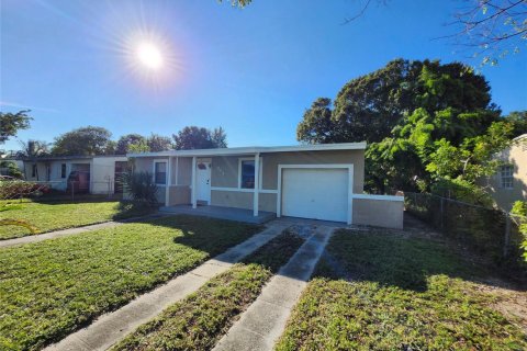 Villa ou maison à Fort Lauderdale, Floride 2 chambres, 66.89 m2 № 2181335