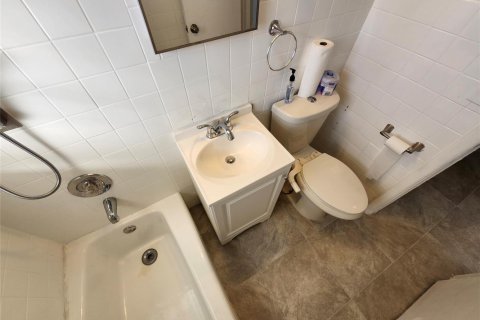 Casa en venta en Fort Lauderdale, Florida, 2 dormitorios, 66.89 m2 № 2181335 - foto 15