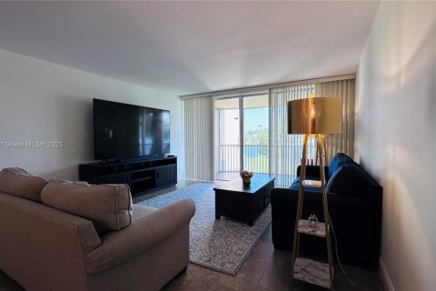 Condo in Miami, Florida, 2 bedrooms  № 1489492 - photo 5