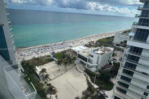 Copropriété à louer à Hollywood, Floride: 3 chambres, 234.49 m2 № 2001269 - photo 11