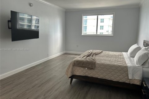 Copropriété à louer à Hollywood, Floride: 3 chambres, 234.49 m2 № 2001269 - photo 26