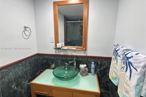 Copropriété à louer à Hollywood, Floride: 3 chambres, 234.49 m2 № 2001269 - photo 14