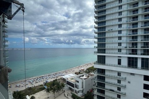 Copropriété à louer à Hollywood, Floride: 3 chambres, 234.49 m2 № 2001269 - photo 20