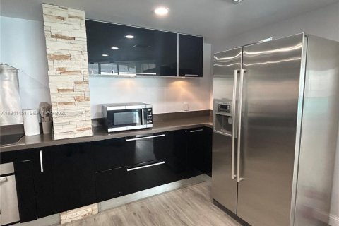 Copropriété à louer à Hollywood, Floride: 3 chambres, 234.49 m2 № 2001269 - photo 8